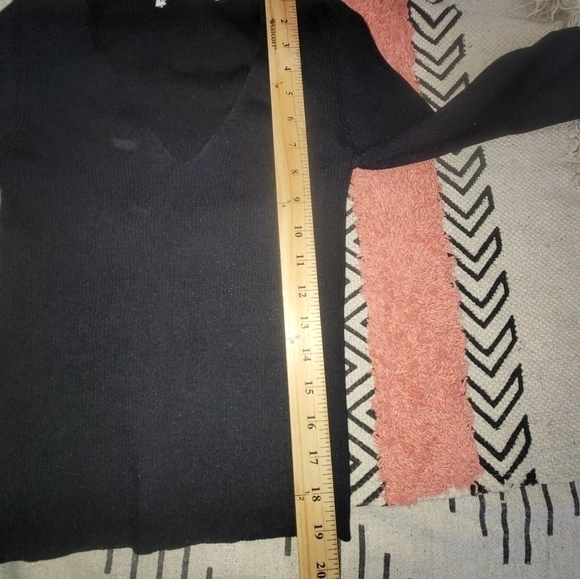 ZARA BLACK RIBBED V NECK SWEATER, SZ MEDIUM - Picture 8 of 9
